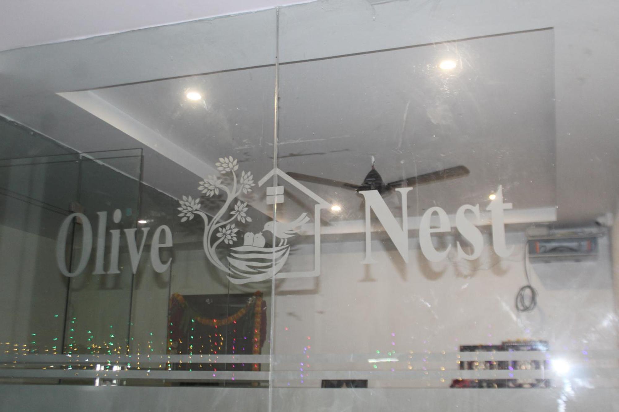 Olive Nest- Tirupati Bus Stand- 300 Meters, Railway Station- 400 Meters Hotel ภายนอก รูปภาพ