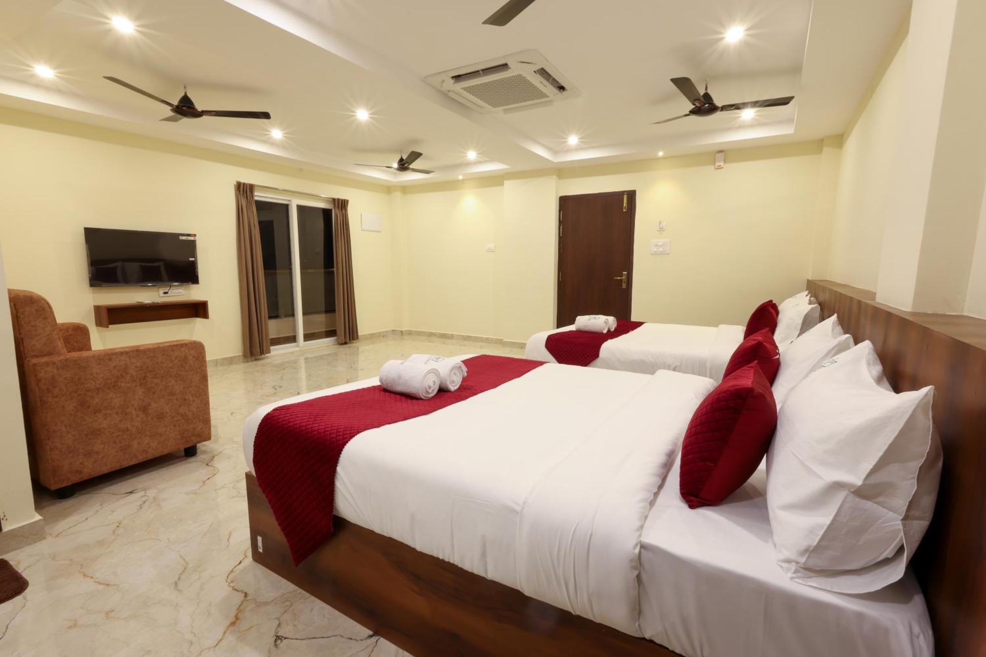 Olive Nest- Tirupati Bus Stand- 300 Meters, Railway Station- 400 Meters Hotel ภายนอก รูปภาพ