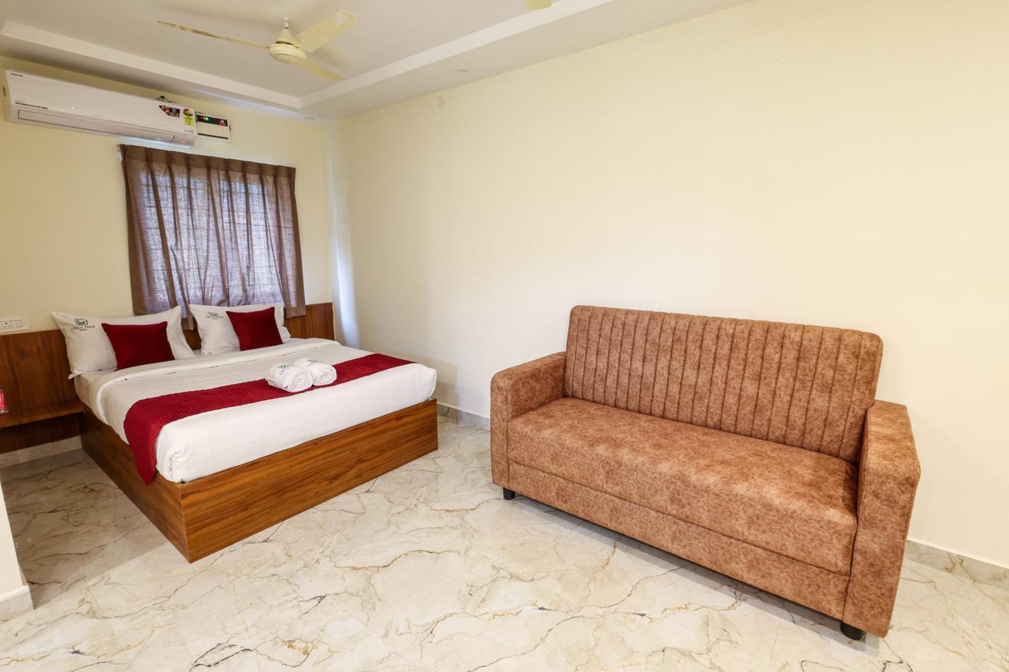 Olive Nest- Tirupati Bus Stand- 300 Meters, Railway Station- 400 Meters Hotel ภายนอก รูปภาพ