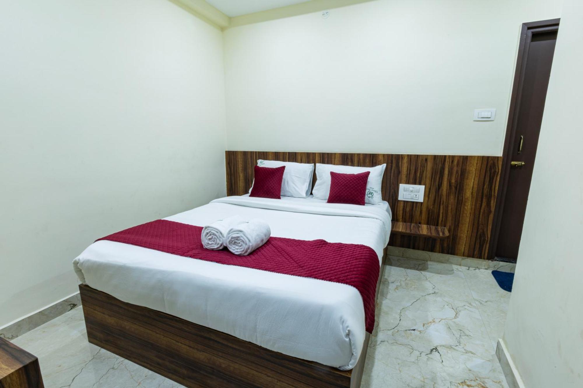 Olive Nest- Tirupati Bus Stand- 300 Meters, Railway Station- 400 Meters Hotel ภายนอก รูปภาพ