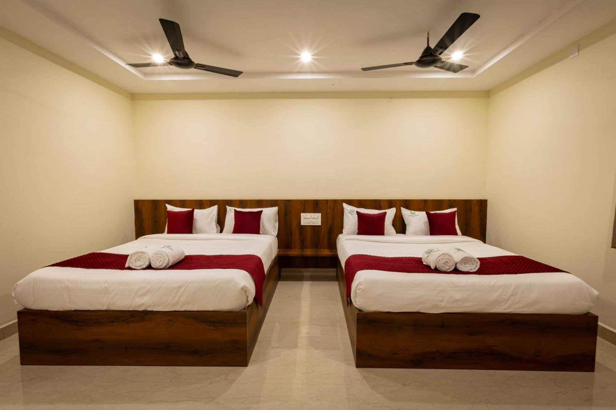 Olive Nest- Tirupati Bus Stand- 300 Meters, Railway Station- 400 Meters Hotel ภายนอก รูปภาพ