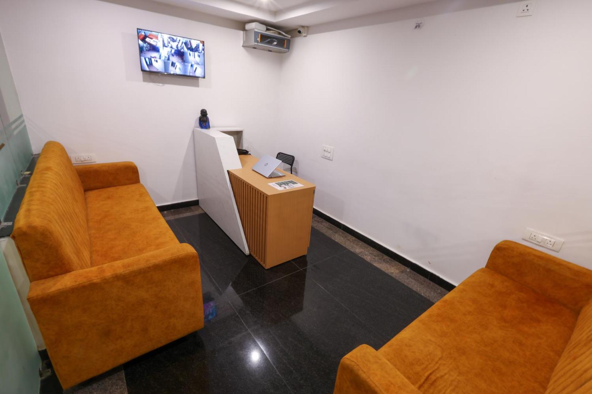 Olive Nest- Tirupati Bus Stand- 300 Meters, Railway Station- 400 Meters Hotel ภายนอก รูปภาพ